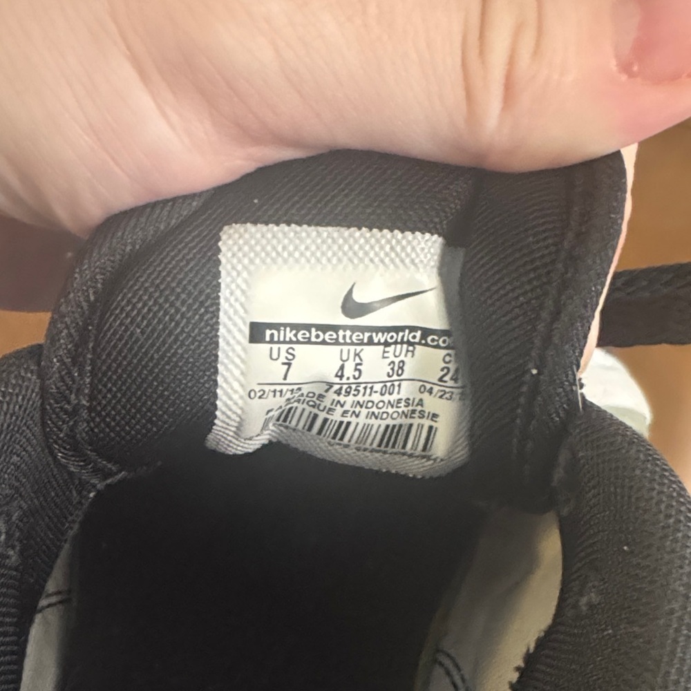 Nike Air Max Sneakers in Black and White Snakeskin - Picture 7 of 7